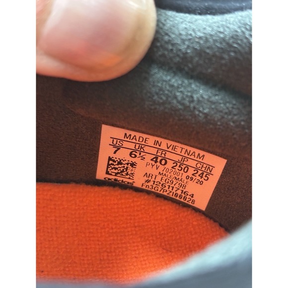 Size 7 - adidas UltraBoost Winter.Rdy Black Signal Orange - Picture 11 of 12